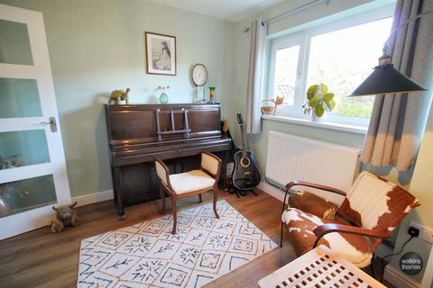 3 bedroom semi-detached house for sale, Coniston Walk, Hereford, HR4