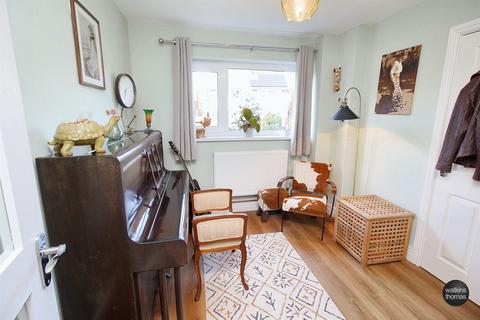 3 bedroom semi-detached house for sale, Coniston Walk, Hereford, HR4