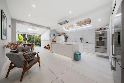 undefined, Leighton Gardens, London, NW10