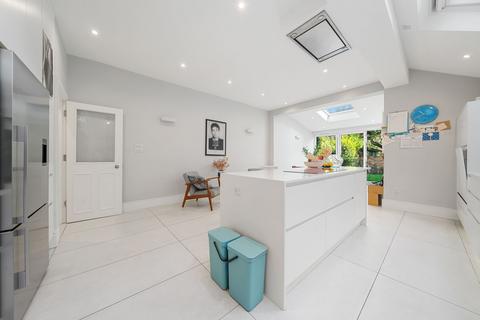 undefined, Leighton Gardens, London, NW10