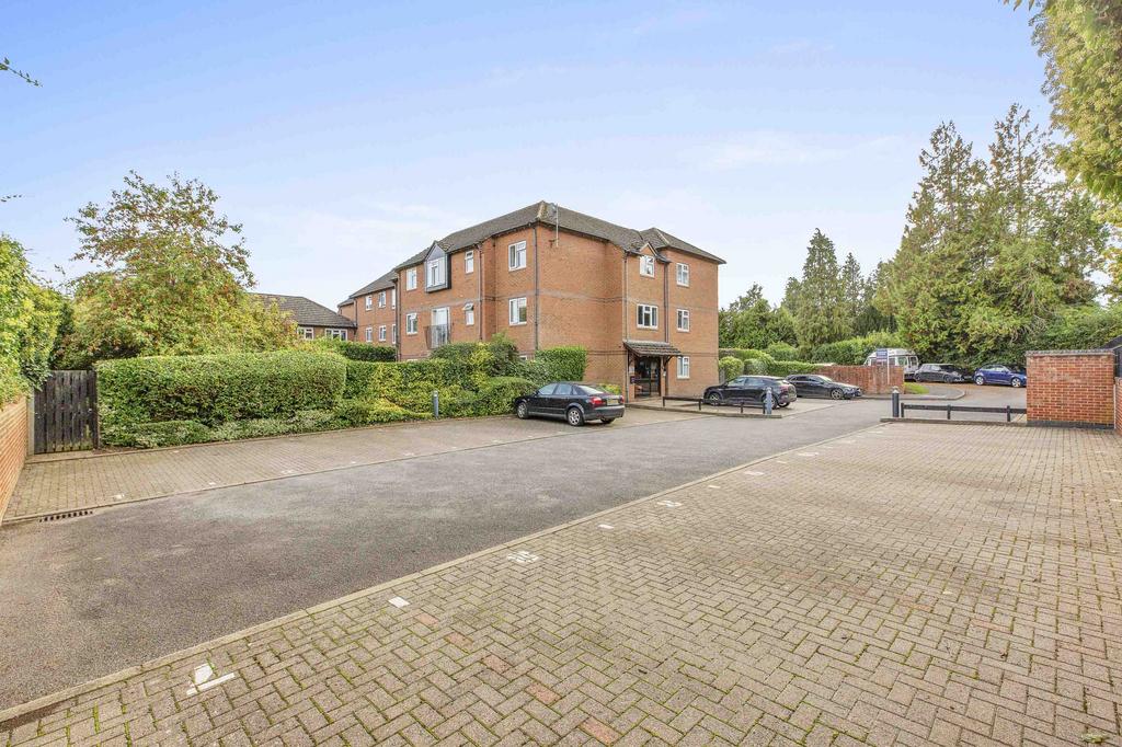 4 Alfred Davis Court, SL7 3 EA (LOW RES)-3
