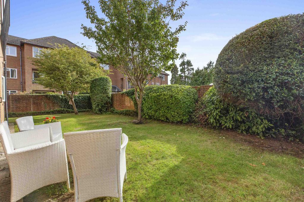 4 Alfred Davis Court, SL7 3 EA (LOW RES)-4