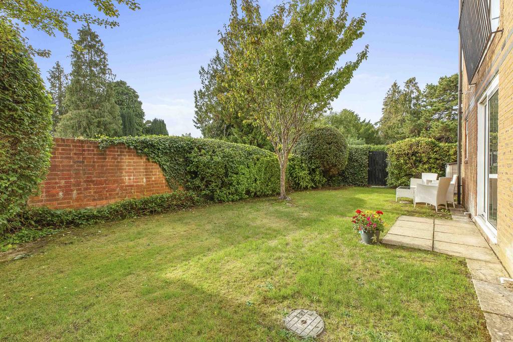 4 Alfred Davis Court, SL7 3 EA (LOW RES)-6