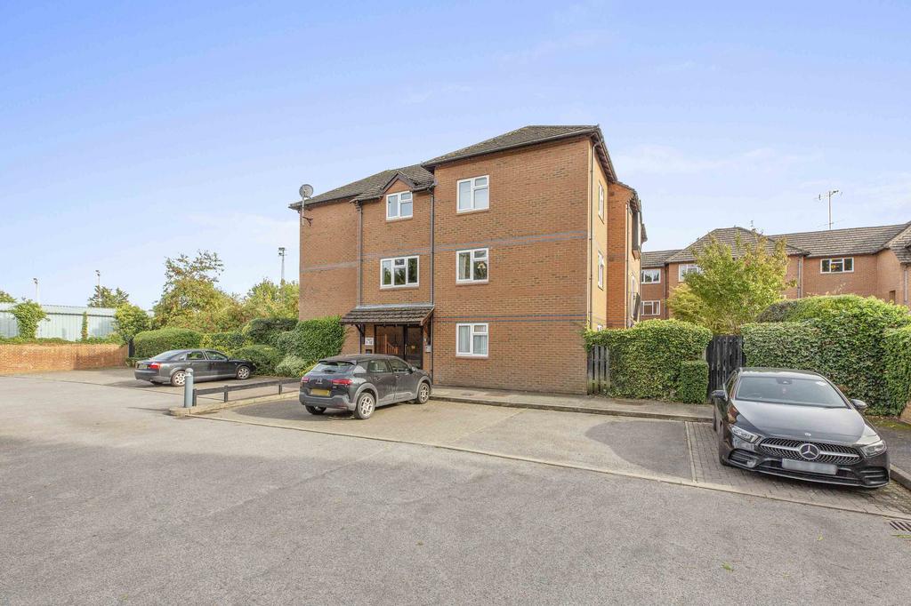 4 Alfred Davis Court, SL7 3 EA (LOW RES)-1