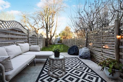 2 bedroom apartment for sale, Friern Road, London