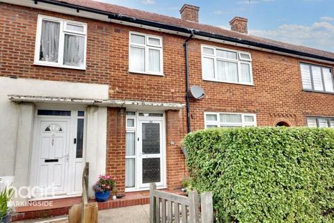 3 bedroom terraced house for sale, New North Road, Hainault