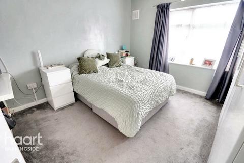 3 bedroom terraced house for sale, New North Road, Hainault
