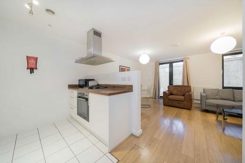 2 bedroom flat for sale, Annabel Close, London E14