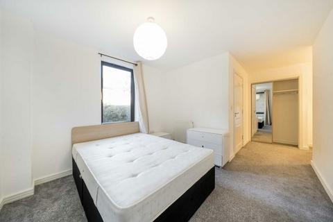 2 bedroom flat for sale, Annabel Close, London E14