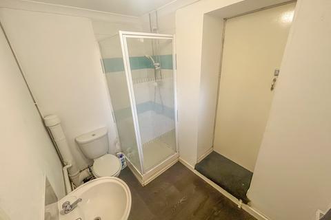 undefined, Broadway, Pontypridd CF37