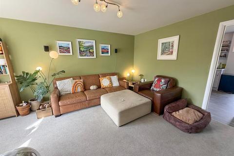 3 bedroom semi-detached house for sale, Brunel Drive, Silsden, BD20 0FH