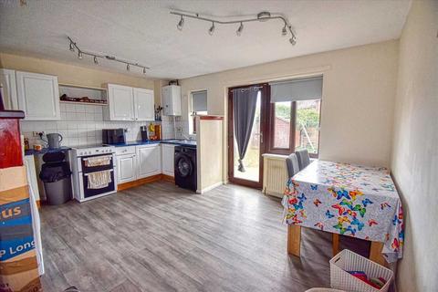 25 Beverley Drive, Kirby Cross, Frinton-on-sea, CO13 0UE