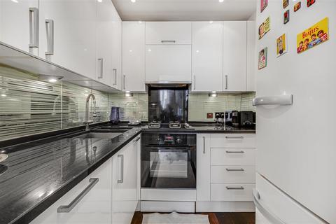 2 bedroom apartment for sale, Cathcart Road, London, SW10