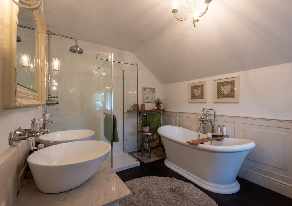 Ensuite Bathroom