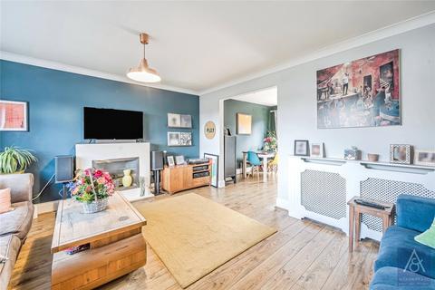 3 bedroom semi-detached house for sale, Fox Way, Buckinghamshire MK18