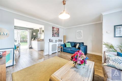 3 bedroom semi-detached house for sale, Fox Way, Buckinghamshire MK18