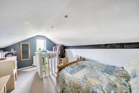 undefined, Hucclecote Road, Gloucestershire GL3