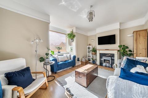 4 bedroom end of terrace house for sale, Hucclecote Road, Gloucestershire GL3