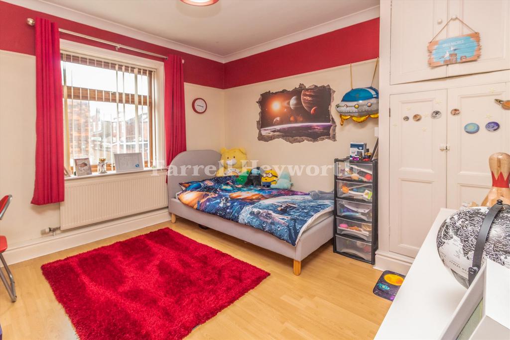 Bedroom 2 image 2