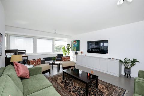 2 bedroom flat to rent, Somerset House, Oakfield, Somerset Road, SW19