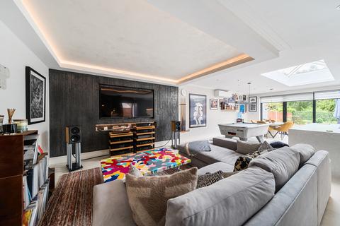 3 bedroom bungalow for sale, Eastern Avenue, Pinner, Middlesex
