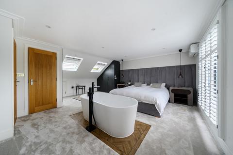 3 bedroom bungalow for sale, Eastern Avenue, Pinner, Middlesex