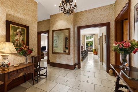 3 bedroom apartment for sale, Daleham Gardens, London, NW3