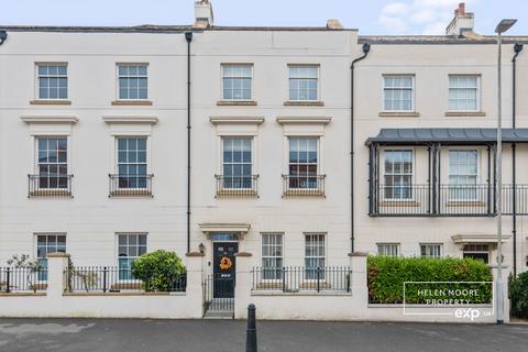 4 bedroom terraced house for sale, Hercules Road, Plymouth PL9