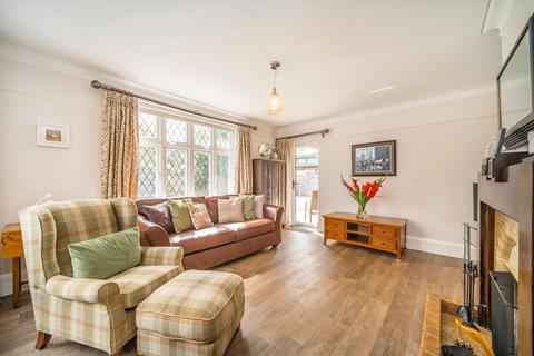 undefined, Boston Gardens, Brentford TW8