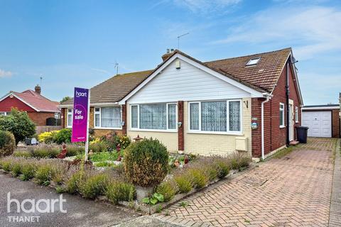 4 bedroom bungalow for sale, Kite Farm, Whitstable
