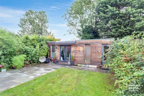 4 bedroom semi-detached house for sale, Birmingham Road, Lichfield WS14