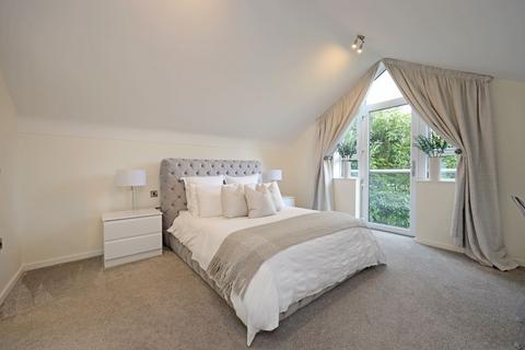 4 bedroom detached house for sale, Harrowby Drive, Westlands, Newcastle ST5