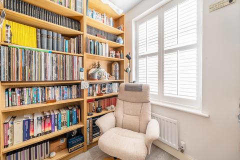 28 Box Road, Cam, Dursley, GL11 5DJ
