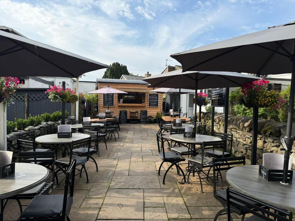 Outdoor Area.jpg