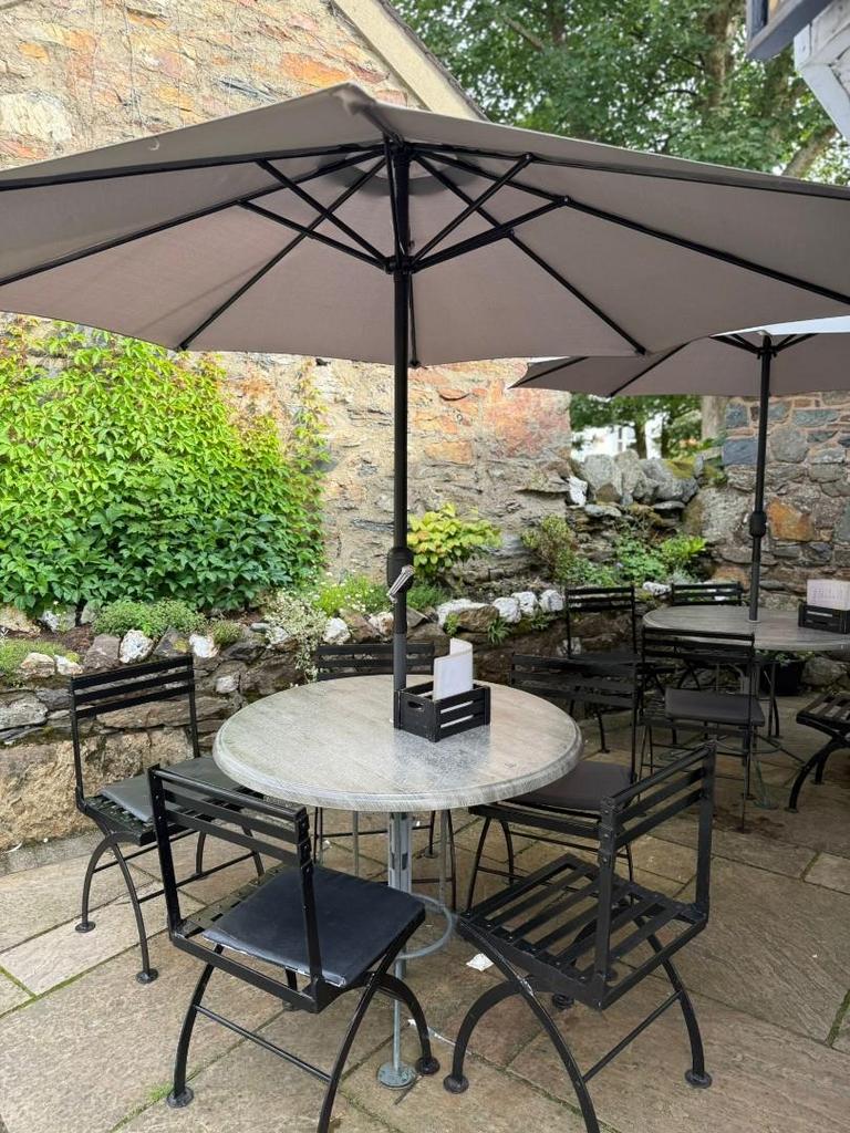 Outdoor Dining (1).jpg