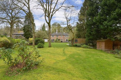 undefined, Blackhorse Road, Woking
