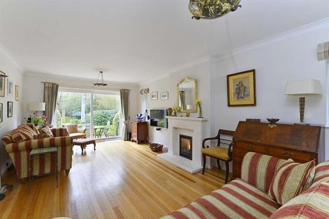 undefined, Blackhorse Road, Woking