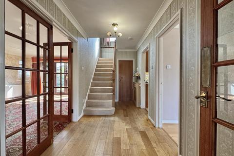 4 bedroom detached house for sale, Smyatts Close, Southminster