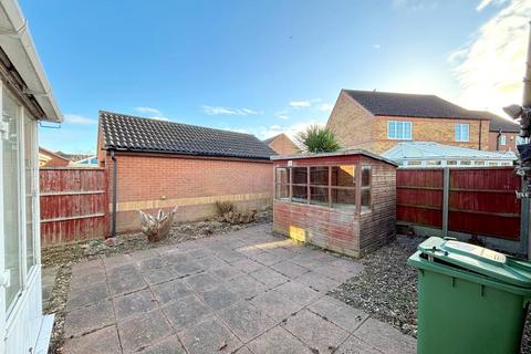 2 bedroom detached bungalow for sale, Aldergrove Crescent, Lincoln