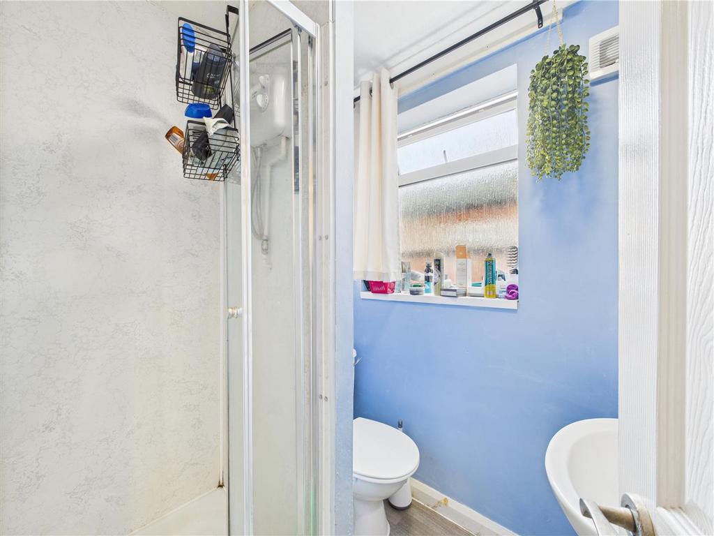 Flat1 - Shower Room