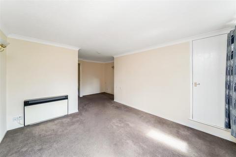 undefined, Chelwood Close, London E4