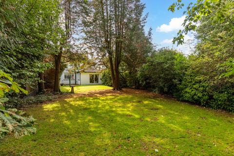 undefined, Three Bridges Road, Crawley RH10