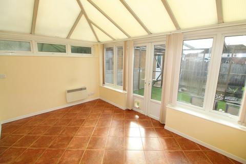 22 Lacey Close, Lutterworth, LE17 4GX