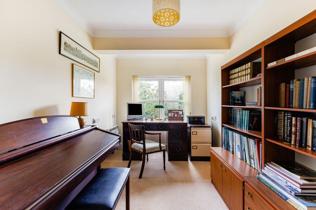 Bedroom/office