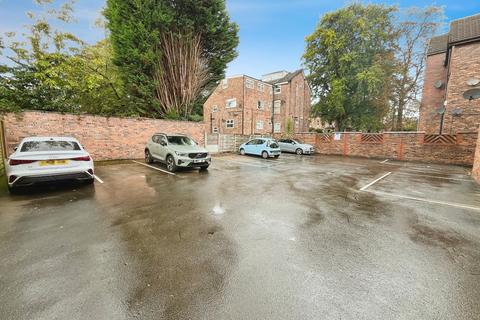 2 bedroom flat for sale, Queenston Road, West Didsbury, Manchester, M20