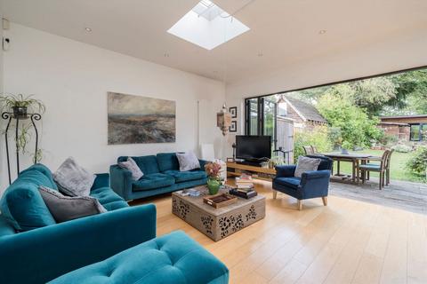 undefined, Tentelow Lane, Southall UB2