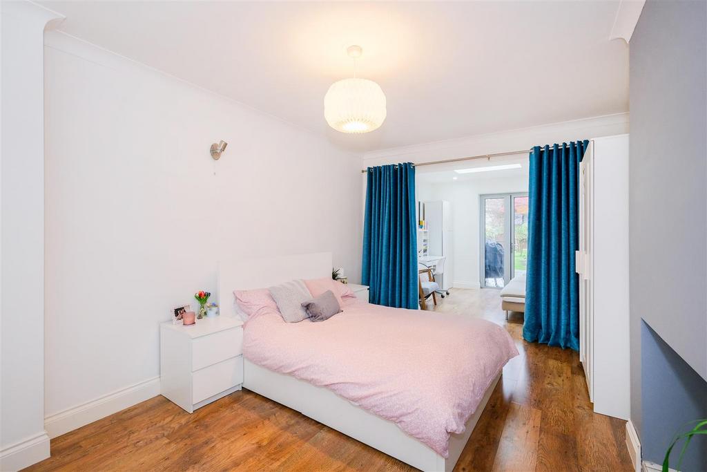 7 Danbury Way-24.jpg
