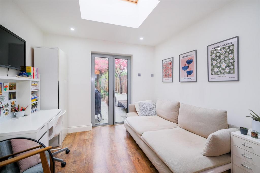 7 Danbury Way-26.jpg