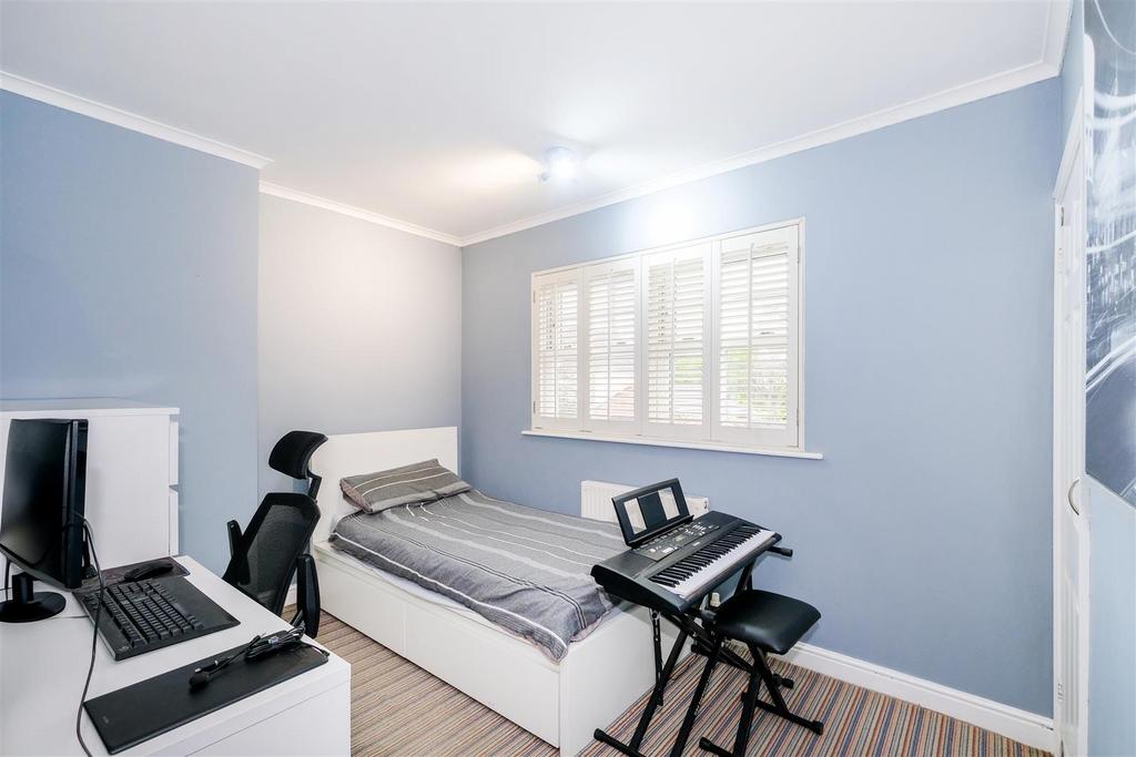 7 Danbury Way-1.jpg