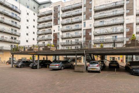 5/2, 30 Dunblane Street, Glasgow, G4 0HJ